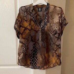 NWOT Bobeau snakeskin print tan, grey, gold, brown